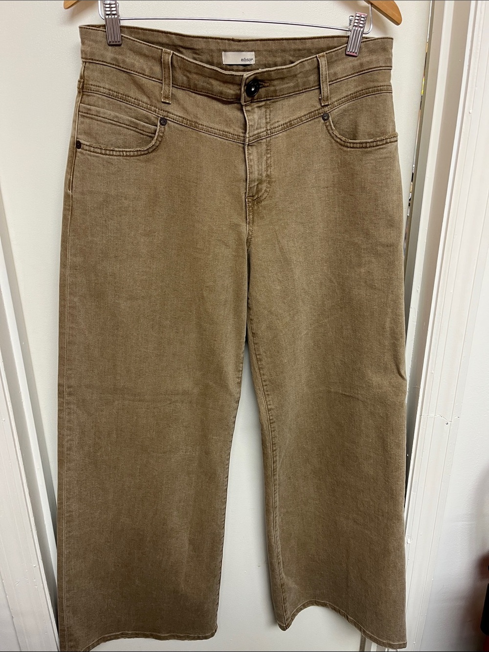 Women’s high rise wide leg jean